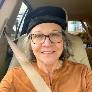 Meet your Posher, Annette